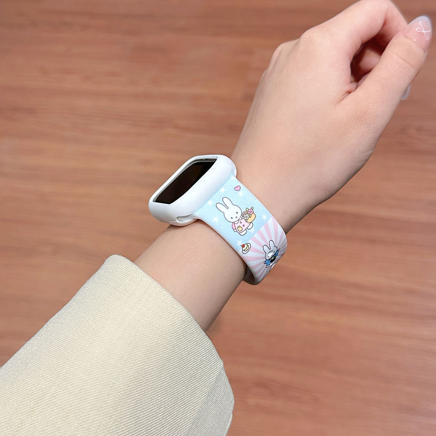 ドーパミンカラー ミッフィー シリコン時計バンド かわいい  - Silicone Band Replacement のレビューと価格