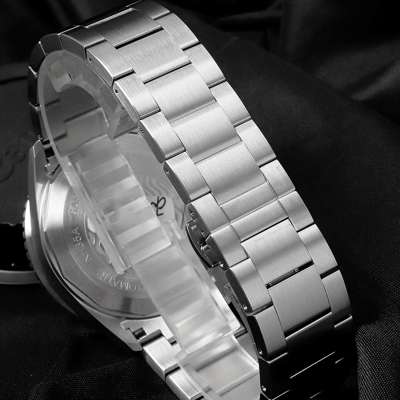 クロノス ダイバー メンズ ウォッチ フィフティ サンレイ  - Ceramic Link Bracelet のレビューと価格